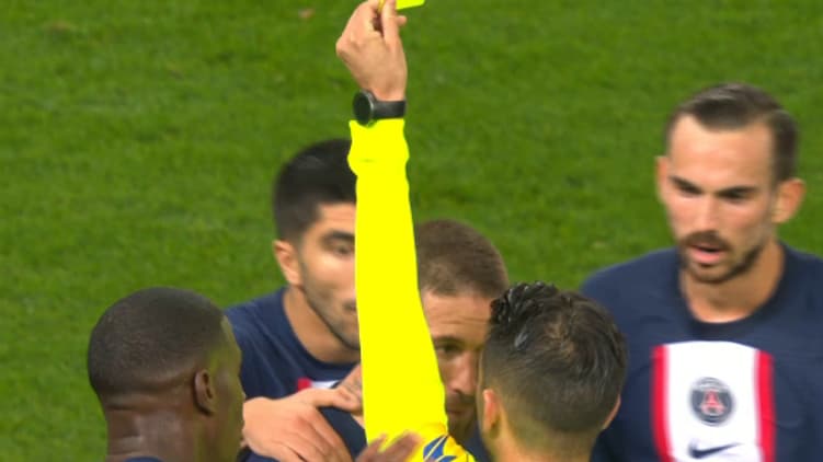 Le carton jaune contre Sergio Ramos lors de Reims-PSG, le 8 octobre 2022