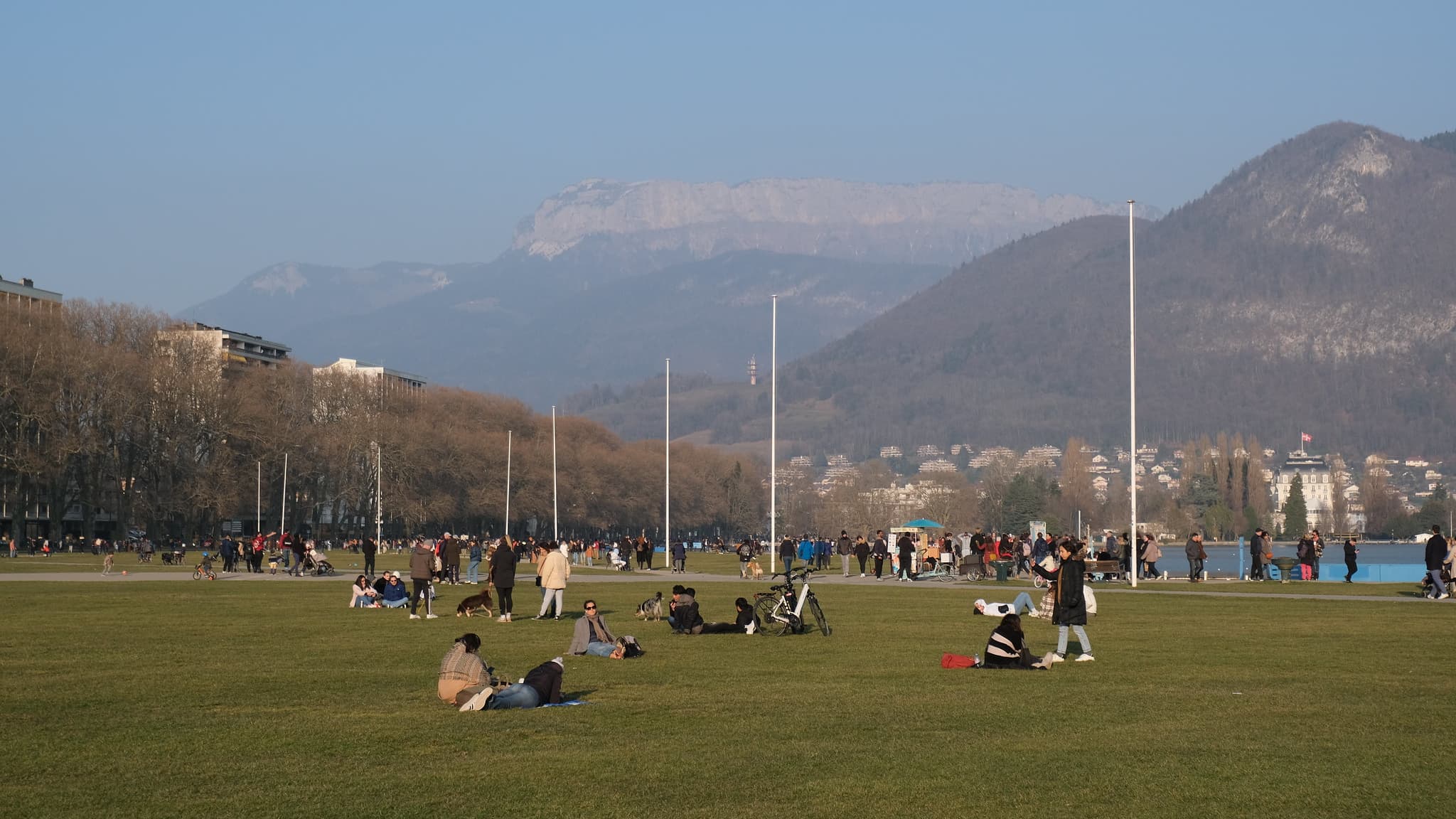 Le Pâquier, the popular gathering place in the heart of the city