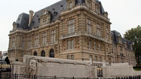 François Hollande opte pour la quiétude de Versailles