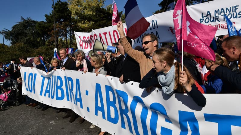 Près de 6000 internautes ont voté pour la contribution "Abrogation de la loi Taubira !" relative au mariage pour tous.