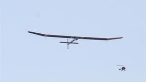 L'avion solaire expérimental Solar Impulse a décollé vendredi de San Francisco pour la première étape d'une tentative de traversée des Etats-Unis sans consommer la moindre goutte de carburant. Le vol de l'appareil, conçu et piloté par Bertrand Piccard et