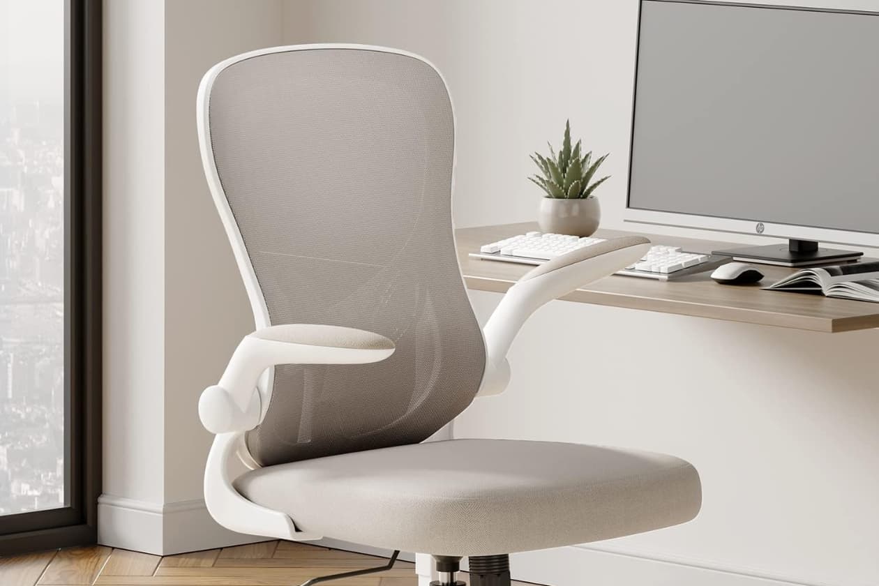 Cette chaise de bureau ergonomique à moins de 150 euros est parfaite pour  le télétravail !