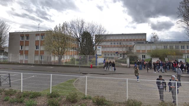 Le collège Les Tuileries de Saint-Germain-les-Corbeil