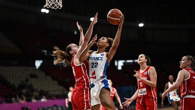 La Française Janelle Salaün face à la Suisse le 21 juin 2025 au Pirée (Grèce)