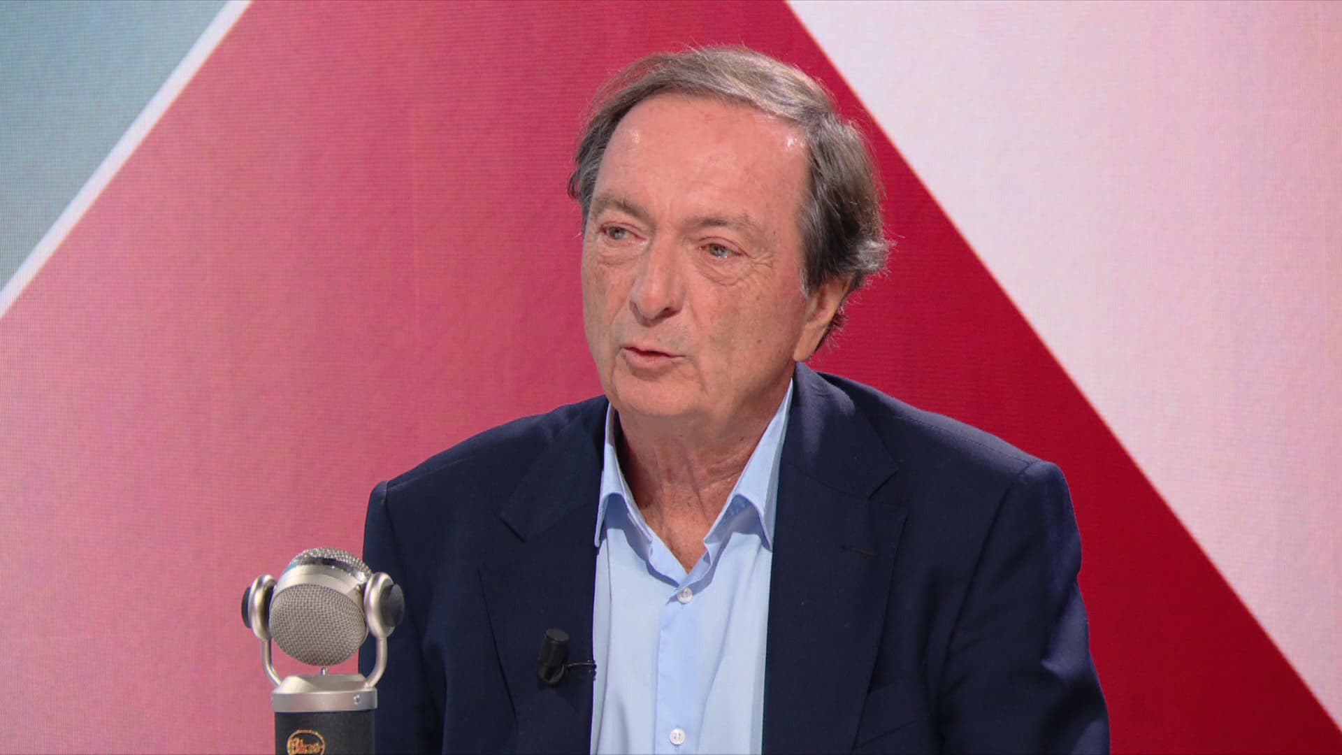 "LA FRANCE N'EST PAS EN FAILLITE, ELLE EST MÊME EN LÉGÈRE CROISSANCE": MICHEL-EDOUARD LECLERC FUSTIGE LE "SPECTACLE AFFLIGEANT" QUI PLOMBE LE MORAL DES FRANÇAIS