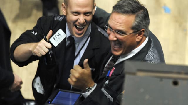 Deux traders de Wall Street visiblement peu soucieux du facteur-risque en ce moment sur les marchés...
