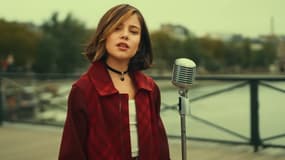 Lou Deleuze dans le clip de sa chanson "Ce monde".