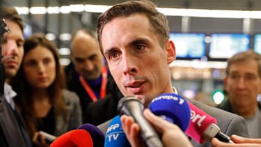 Jean-Baptiste Djebbari, secrétaire d'Etat aux Transports, en déplacement à la gare de Bercy, le 5 décembre 2019