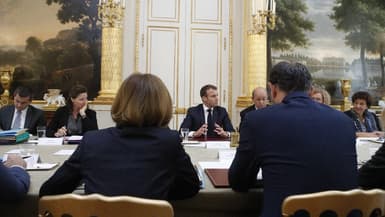 Emmanuel Macron lors d'un conseil des ministres de son gouvernement, le 17 octobre 2018.