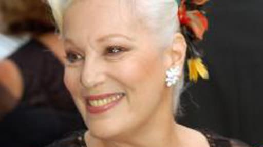 Bernadette Lafont est âgée de 74 ans.