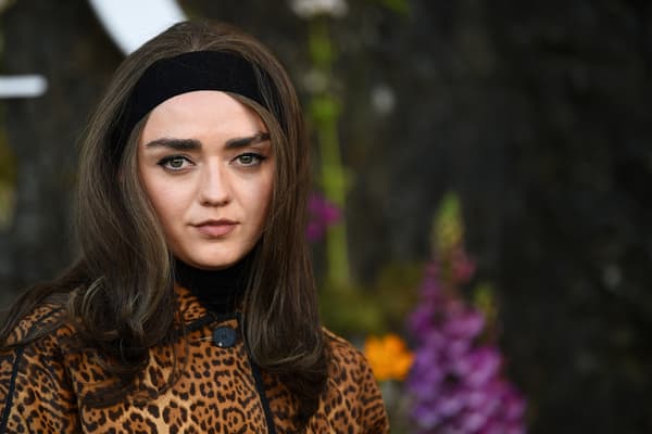 Maisie Williams au défilé Croisière 2025 de Dior