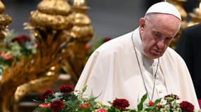 Le pape François à la Basilique Saint-Pierre lors d'une prière pour "invoquer la paix au Liban" le 1er juillet 2021