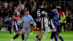 Le portier de Grimsby Town Christy Pym après la séance de tirs au but face à Manchester United, le 27 août 2025.