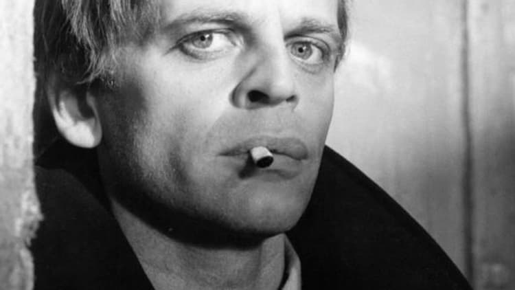 20 Après Sa Mort Klaus Kinski Accusé De Viol Par Sa Fille 