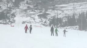 Les skieurs des Pyrénées-Orientales, samedi, en plein brouillard.