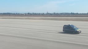 L'homme a été poursuivi par les gendarmes sur le tarmac de l'aéroport de Lyon.