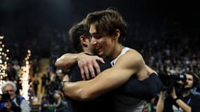 Armand Duplantis avec Renaud Lavillenie