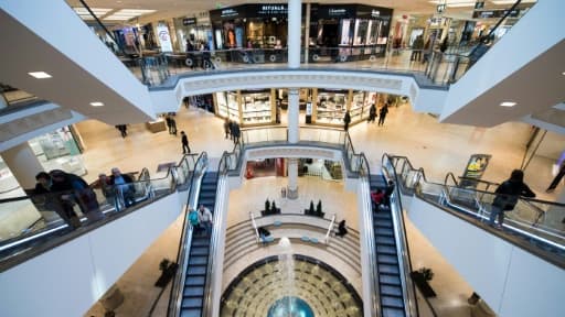 Réouverture du centre commercial "Limbecker Platz", le 13 mars 2017 à Essen, en Allemagne Réouverture du centre commercial "Limbecker Platz", le 13 mars 2017 à Essen, en Allemagne