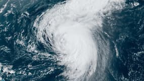 Image satellite de l'ouragan Ernesto à l'approche des Bermudes, le 16 août 2024