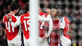 Les Gunners célèbrent l'ouverture du score de Bukayo Saka, le 11 décembre 2024