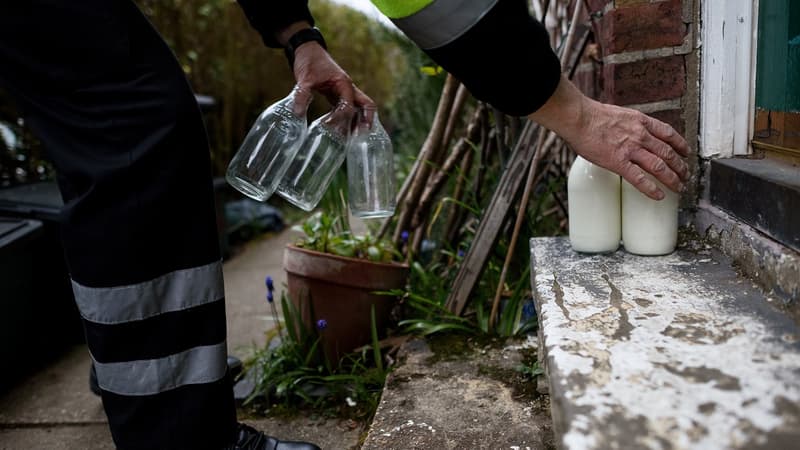 Milk &amp; More, le plus grand livreur du pays, a indiqué lundi recruter 100 livreurs supplémentaires pour faire face à la forte hausse de la demande.