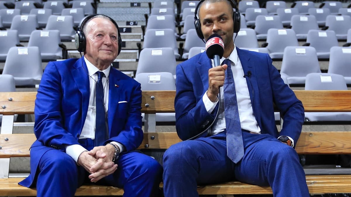 Jean-Michel Aulas (à gauche) et Tony Parker lors de l'annonce du partenariat entre l'OL et l'ASVEL