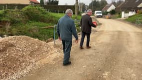 La route détruite par les inondations en janvier dernier à Rodelinghem est en cours de reconstruction