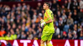 Emiliano Martinez lors d'Aston Villa-PSG le 15 avril 2025