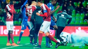 Pétard lancé lors de Metz-Lyon