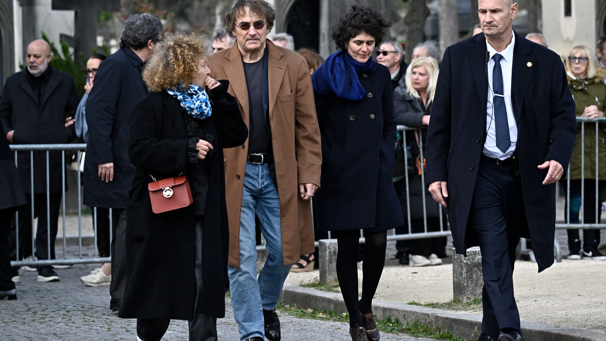 L'acteur et réalisateur Albert Dupontel le 26 mars 2025 au Père Lachaise pour les obsèques d'Emilie Dequenne