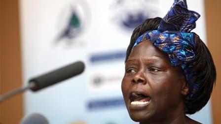 La militante kényane Wangari Maathai, lauréate du prix Nobel de la paix pour sa contribution en faveur du développement durable et de la démocratie, est morte dans un hôpital de Nairobi où elle était soignée pour un cancer. /Photo d'archives/REUTERS/James