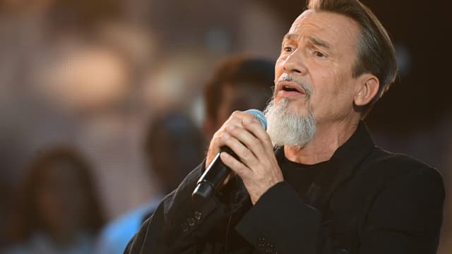 Florent Pagny fait une apparition surprise sur scène lors d'un concert à l'Olympia