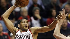 Nicolas Batum réalise le meilleur début de saison en NBA. Il est candidat au titre de Most Improved Player;