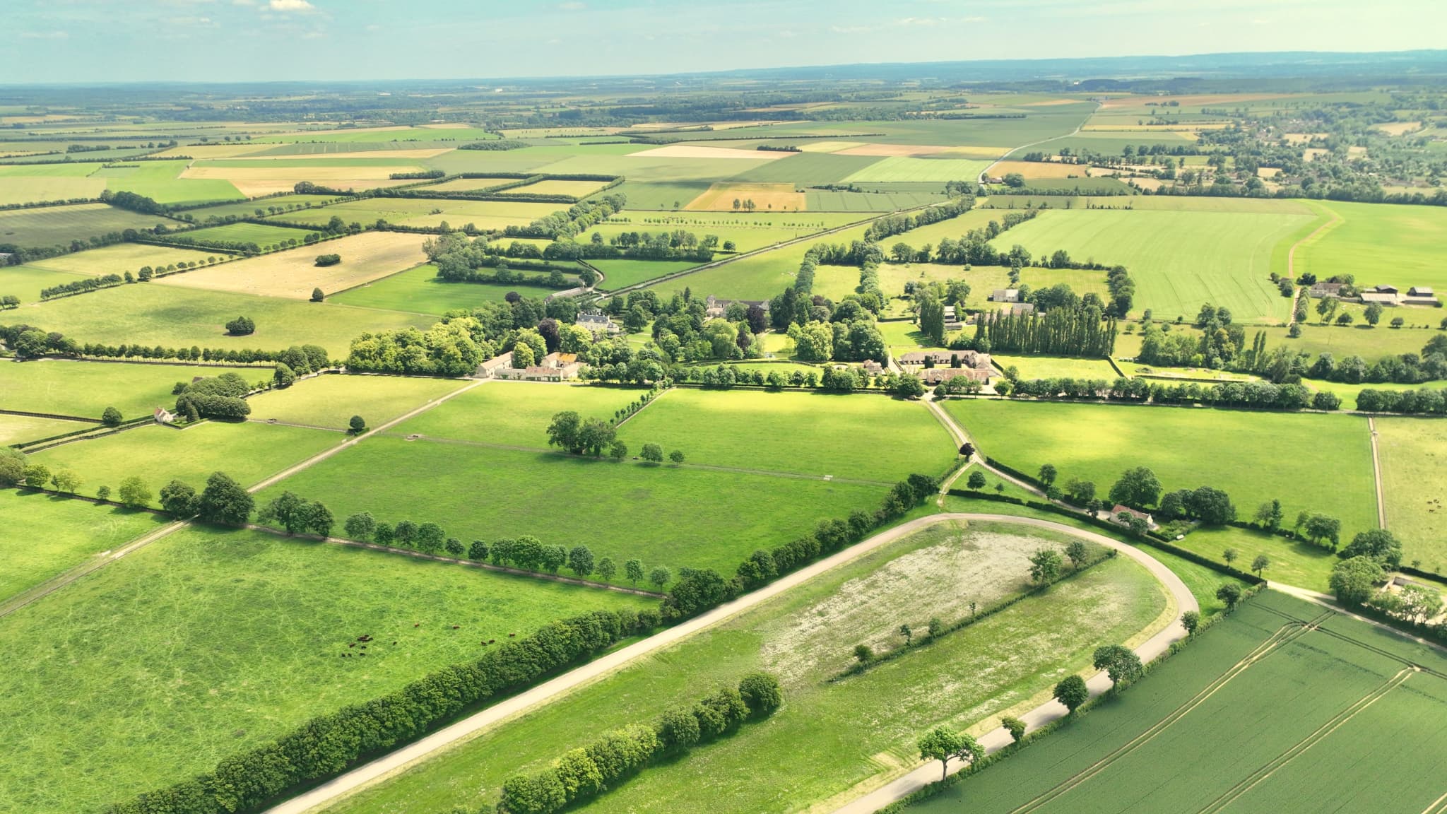 Le Haras de Fresnay-le-Buffard est situé au coeur de la campagne normande. 