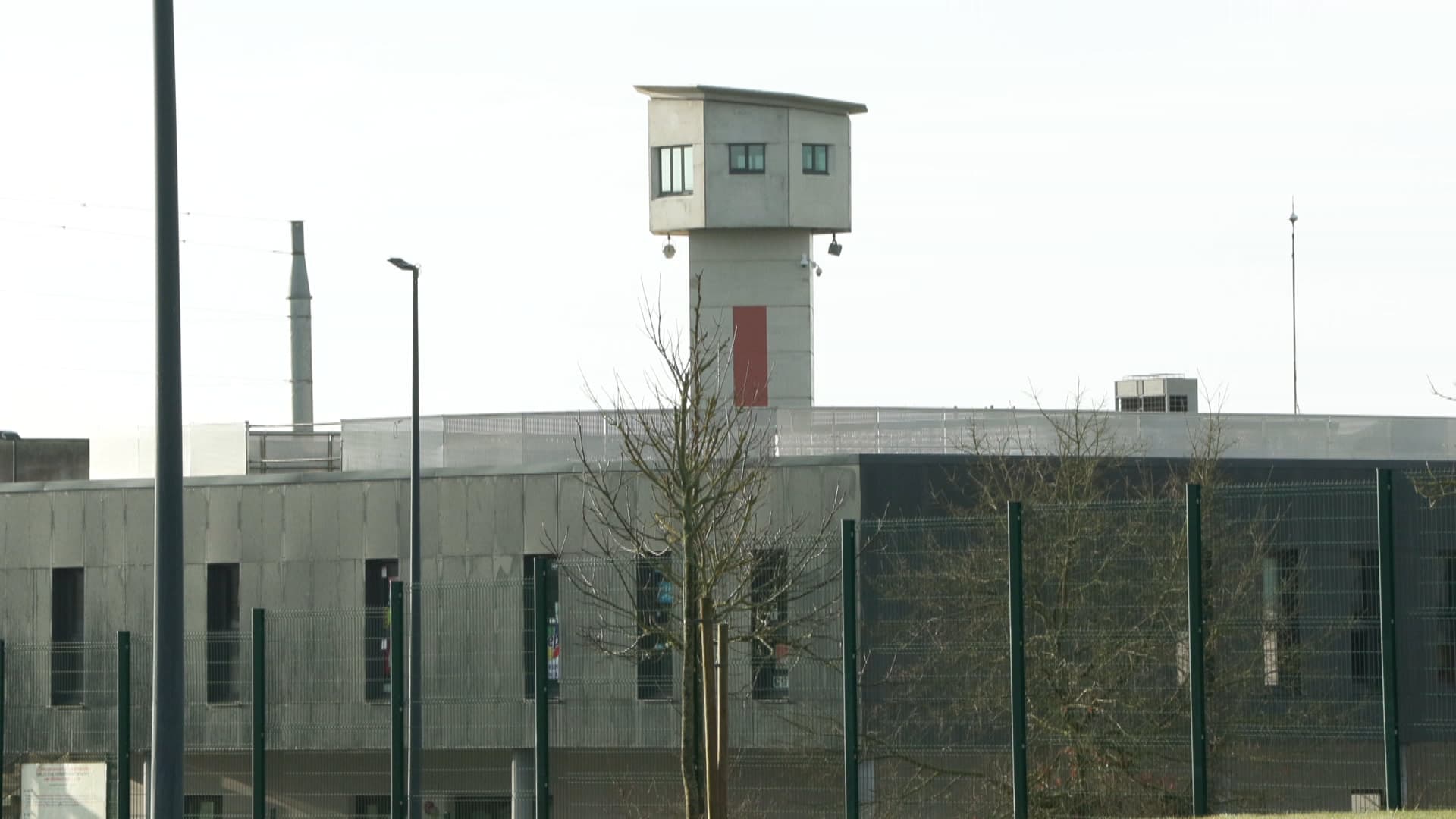 刑事弁護士の協会ファイルは、麻薬密売人の移転に関する国家評議会に訴えます