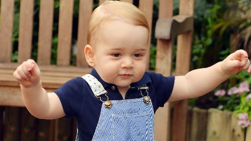 Le prince George fait ses premiers pas et fête son preùier anniversaire, mardi 22 juillet 2014.