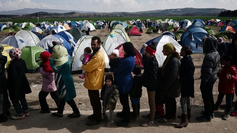 Le ministre de l'Intérieur grec qualifie Idomeni "de Dachau des temps modernes" - Vendredi 18 mars 2016