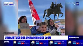 Lyon: une cinquantaine d'Ukrainiens réunis à Bellecour