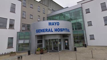 L'hôpital Mayo General, à Castlebar en Irlande, où ont accouché les sœurs.