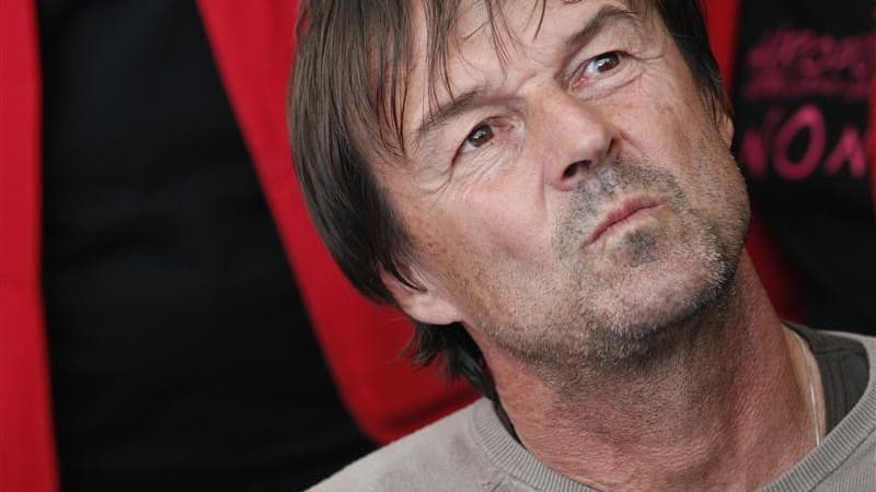 Nicolas Hulot, le concurrent malheureux d'Eva Joly dans la primaire écologiste en vue de l'élection présidentielle, dit regretter la "marginalisation" de l'écologie dans le débat politique à 74 jours du premier tour du scrutin. /Photo d'archives/REUTERS/S