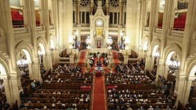 500 personnes se sont retrouvées le 10 octobre à la synagogue de la Victoire à Paris pour une prière à la mémoire des victimes de l'offensive du Hamas contre Israël.