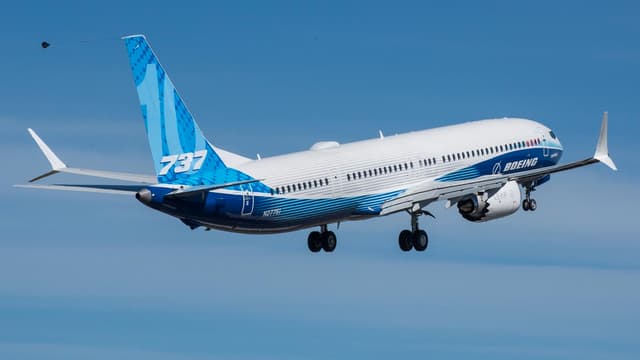Le Boeing 737-10