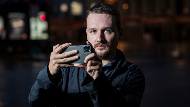 Le journaliste du média Brut, Rémy Buisine, à Paris le 3 décembre 2020