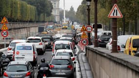 Des embouteillages Quai des Tuileries, rive droite à Paris le 13 octobre 2016.