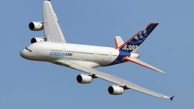 Airbus devient le premier constructeur aéronautique mondial.