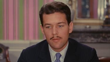 Marc Michel dans "Les Parapluies de Cherbourg"