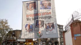 Des affiches dans les rues de Téhéran demandant la vengeance de l'Iran envers Israël, le 2 avril 2024