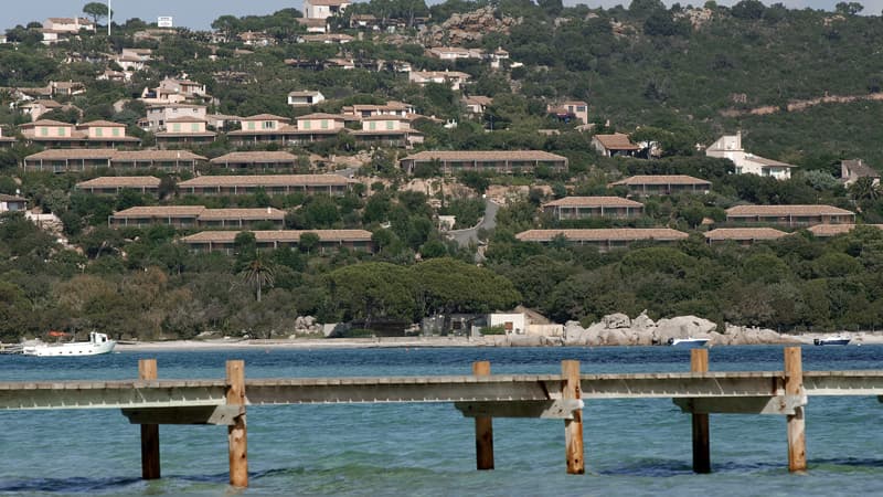 Vue d'un complexe immobilier de Porto-Vécchio (Corse-du-Sud)