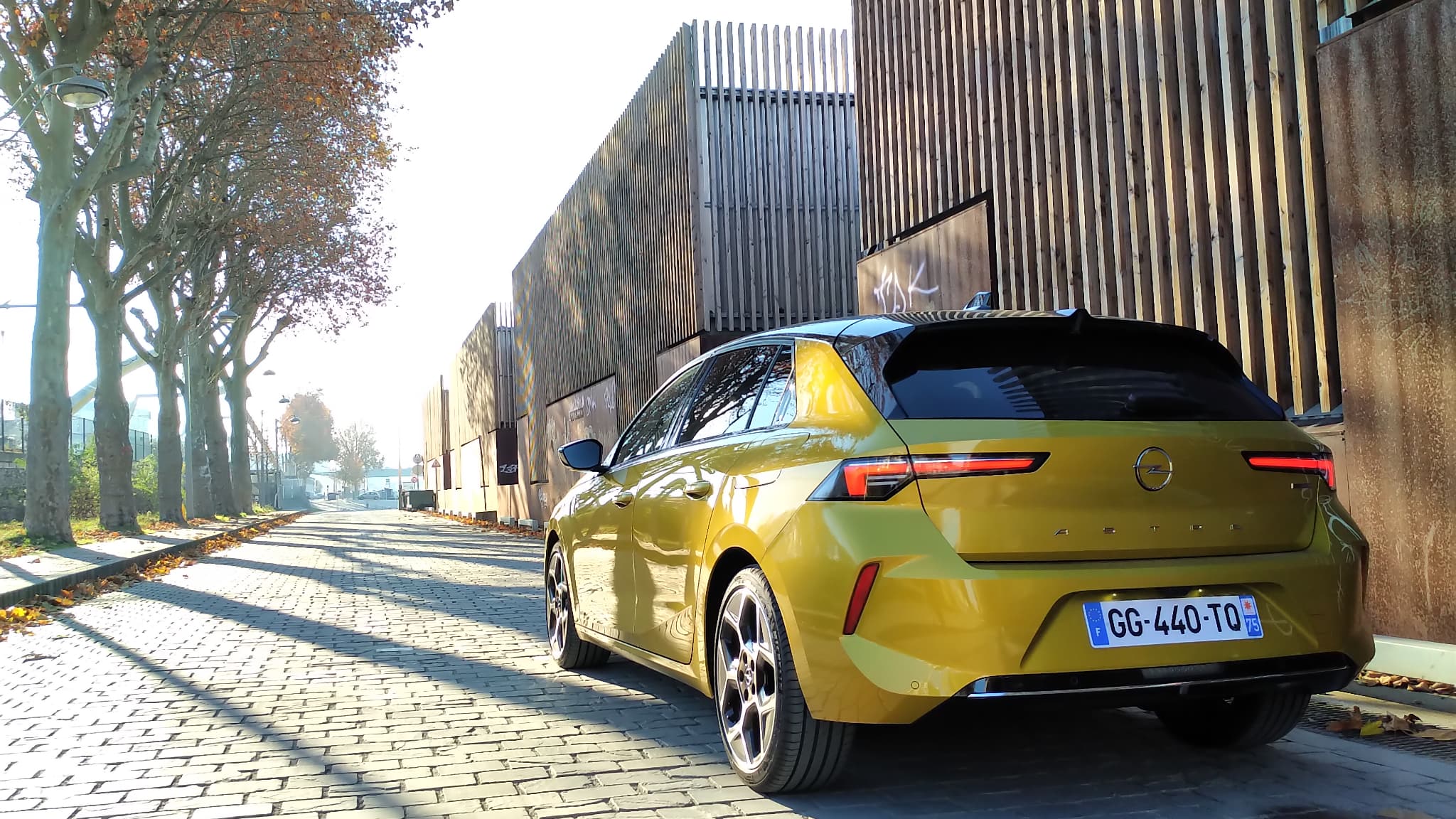 Cette Astra séduit par un comportement et un agrément de conduite bien distinct, et pour tout dire vraiment enthousiasmant. Cette Astra séduit par un comportement et un agrément de conduite bien distinct, et pour tout dire vraiment enthousiasmant.