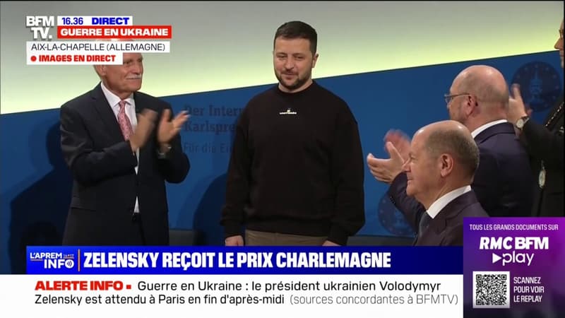 Le président ukrainien, Volodymyr Zelensky, reçoit le prix Charlemagne à Aix-la-Chapelle, en Allemagne